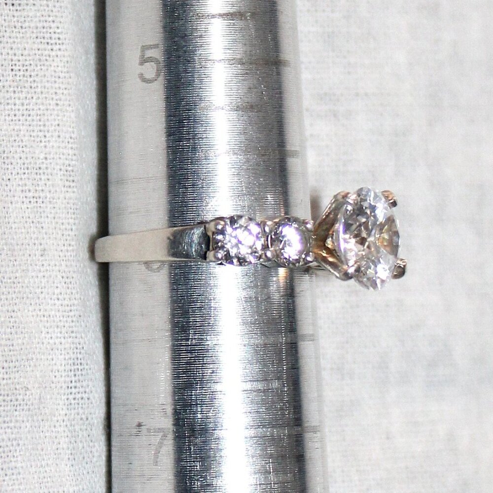 Sterling Silver Cubic Zirconia Ring Size 6 - Picture 7 of 7